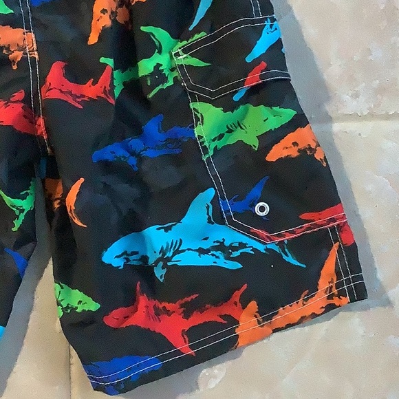 💥 OP size 10/12 swim shorts shark print - Picture 11 of 12